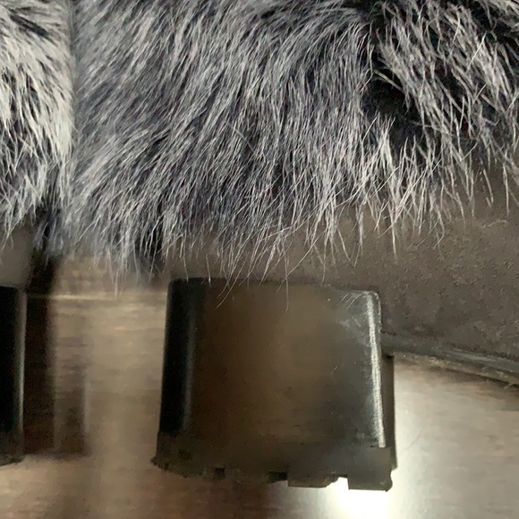 STUART WEITZMAN Blizzard Fur Shearling Cuff Gray - Picture 8 of 14